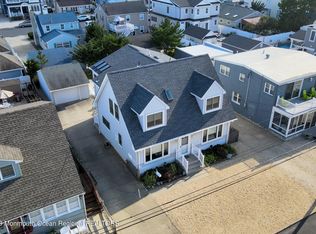 8 New Jersey Ave, Lavallette, NJ 08735