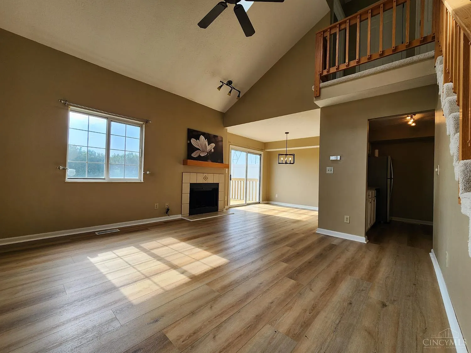 2 bed, 2.5 bath, 1228 sqft, $1,950 — Photo 4