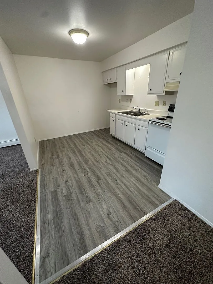 Willow Terrace — Photo 4