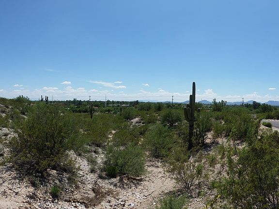4th image of 3122 E Camino Boscaje Escondido