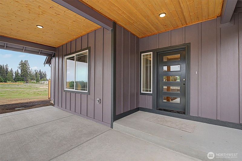 3rd image of 11347 Elks Landing Court SE