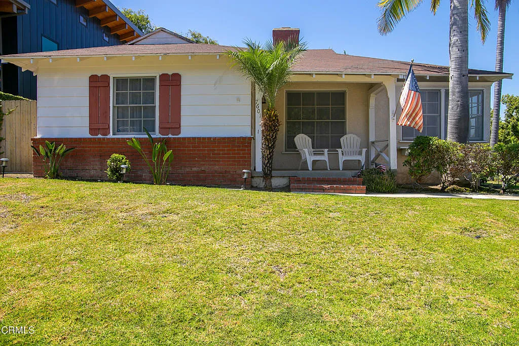 3 bed, 2.0 bath, 1621 sqft, $5,600 — Photo 1