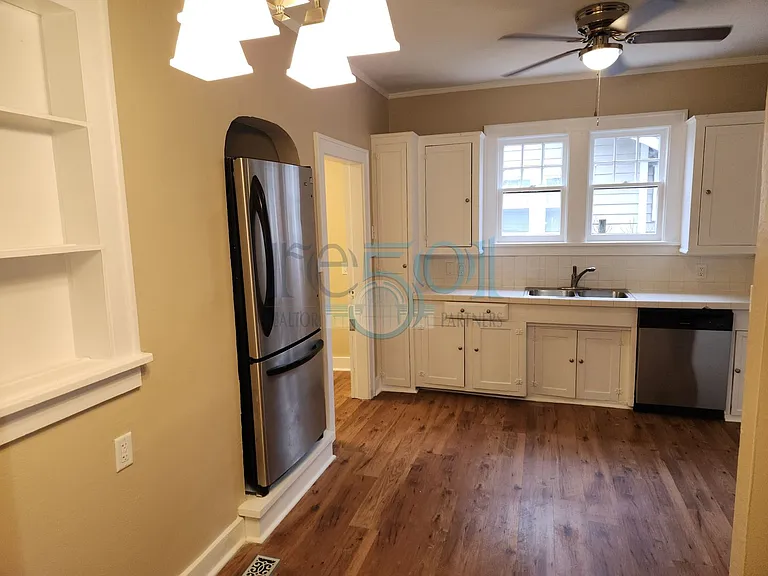 119 N Monroe St — Photo 7