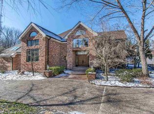 2700 S Robins Bow, Bloomington, IN 47401