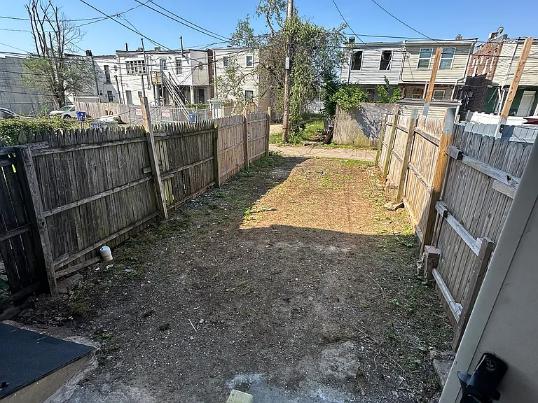 5232 Linden Heights Ave — Photo 4