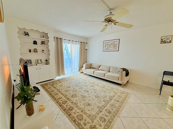 5th image of 400 Kings Point Dr APT 309