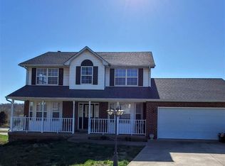 213 Lassiter Ct, Radcliff, KY 40160