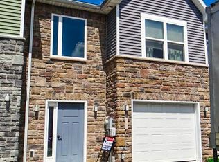 210 Meriweather Dr, Chambersburg, PA 17201