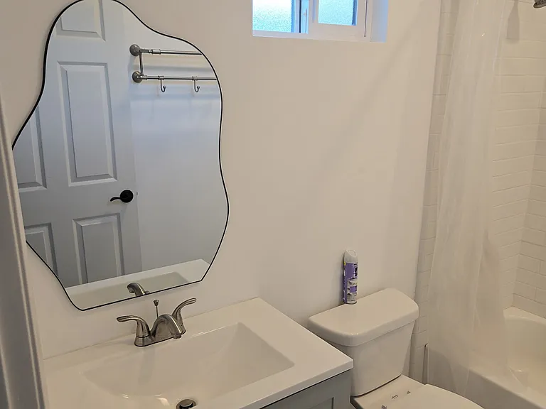 455 Royal Ave — Photo 9