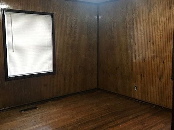 3rd image of 3608 Guernsey Ave