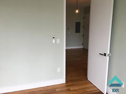 Rented by EXR | media 26