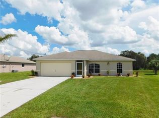 868 Rue Labeau Cir, Fort Myers, FL 33913