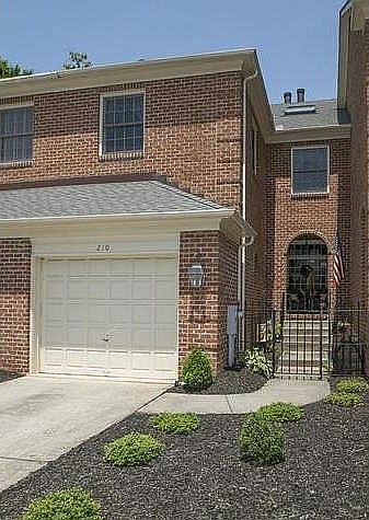 1st image of 210 Wellington Ct