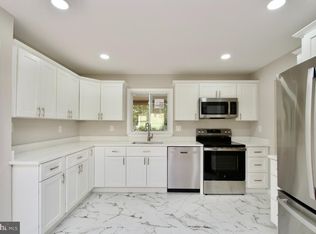 5708 Norton Rd, Alexandria, VA 22303