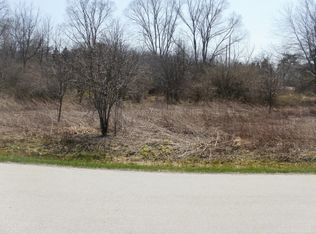 21845 W Lochleven Ln, New Berlin, WI 53146