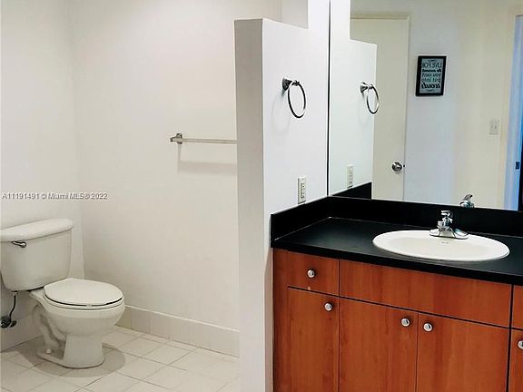 5th image of 1330 West Ave APT 705