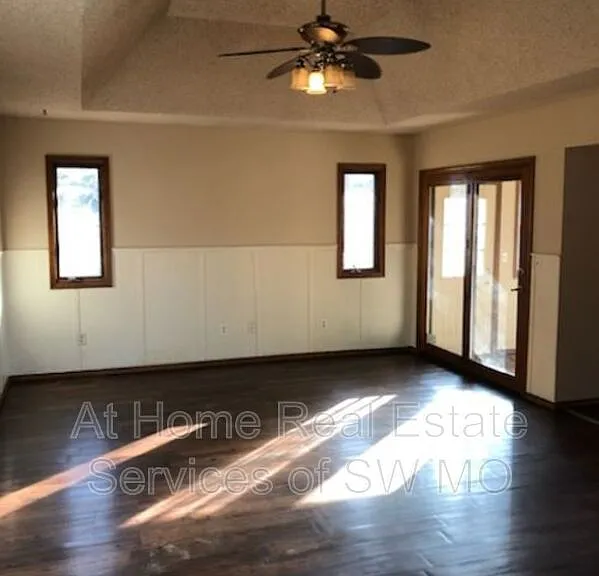 6333 W Dogwood Ct — Photo 2