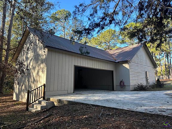 2nd image of 311 Overlook Dr