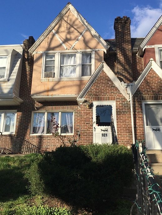 1st image of 921 Scattergood St