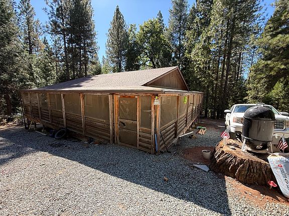 2nd image of 1546 Skull Springs Rd