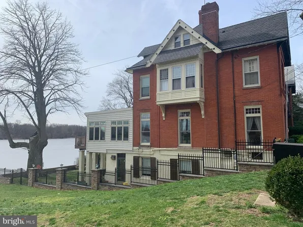 256 Radcliffe St, 256 Radcliffe St, Bristol, PA 19007