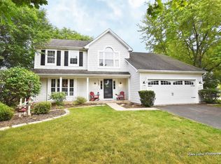 1105 Lewis Rd, Geneva, IL 60134