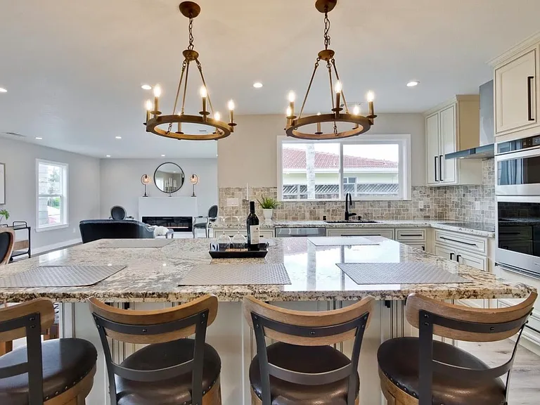 951 Camino Dr — Photo 3