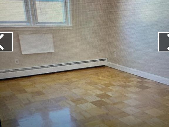 5th image of 922 Throggmorton Ave #4