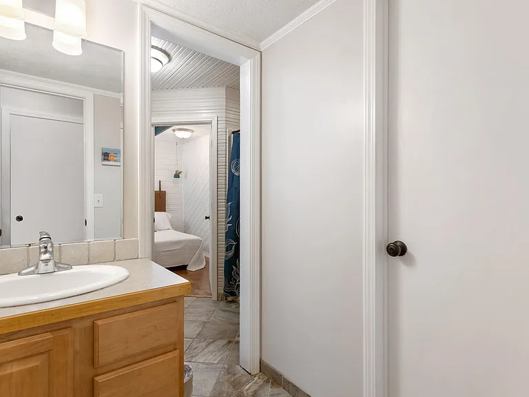 115 Iroquois Ave — Photo 32