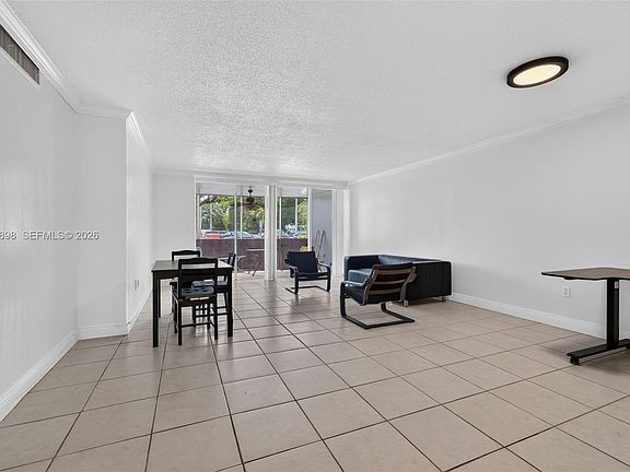 4th image of 1780 NE 191st St APT 100-2