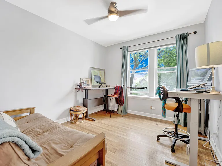 4200 N Sawyer Ave #2 — Photo 6