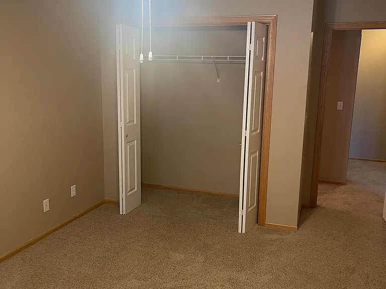811 Burr Oaks Dr #502 — Photo 21