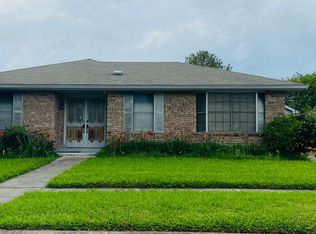 4 Calcasieu Ct, Kenner, LA 70065