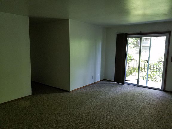 2nd image of 2907 La Salle Ave APT 8