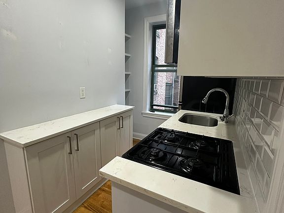 5th image of 528 E 79th St APT 4E