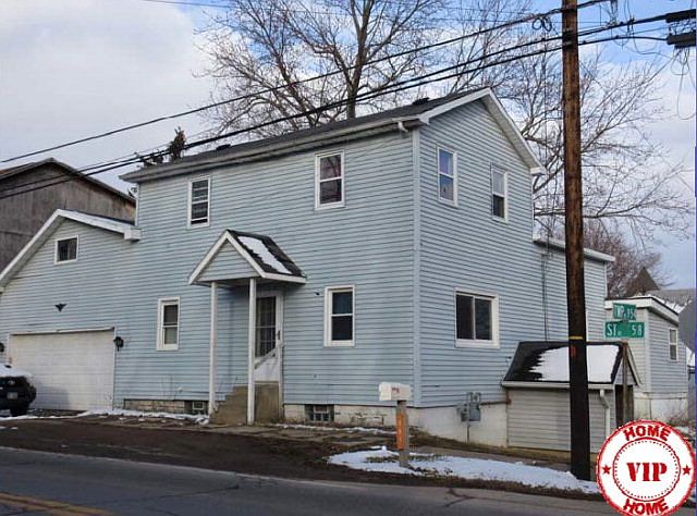 1st image of 961 Columbus Dr