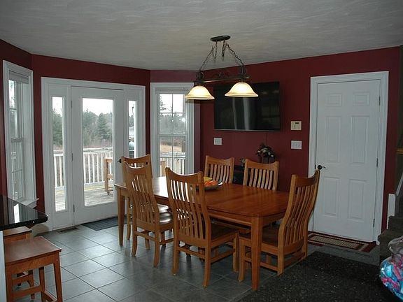 3rd image of 7 Heartwood St