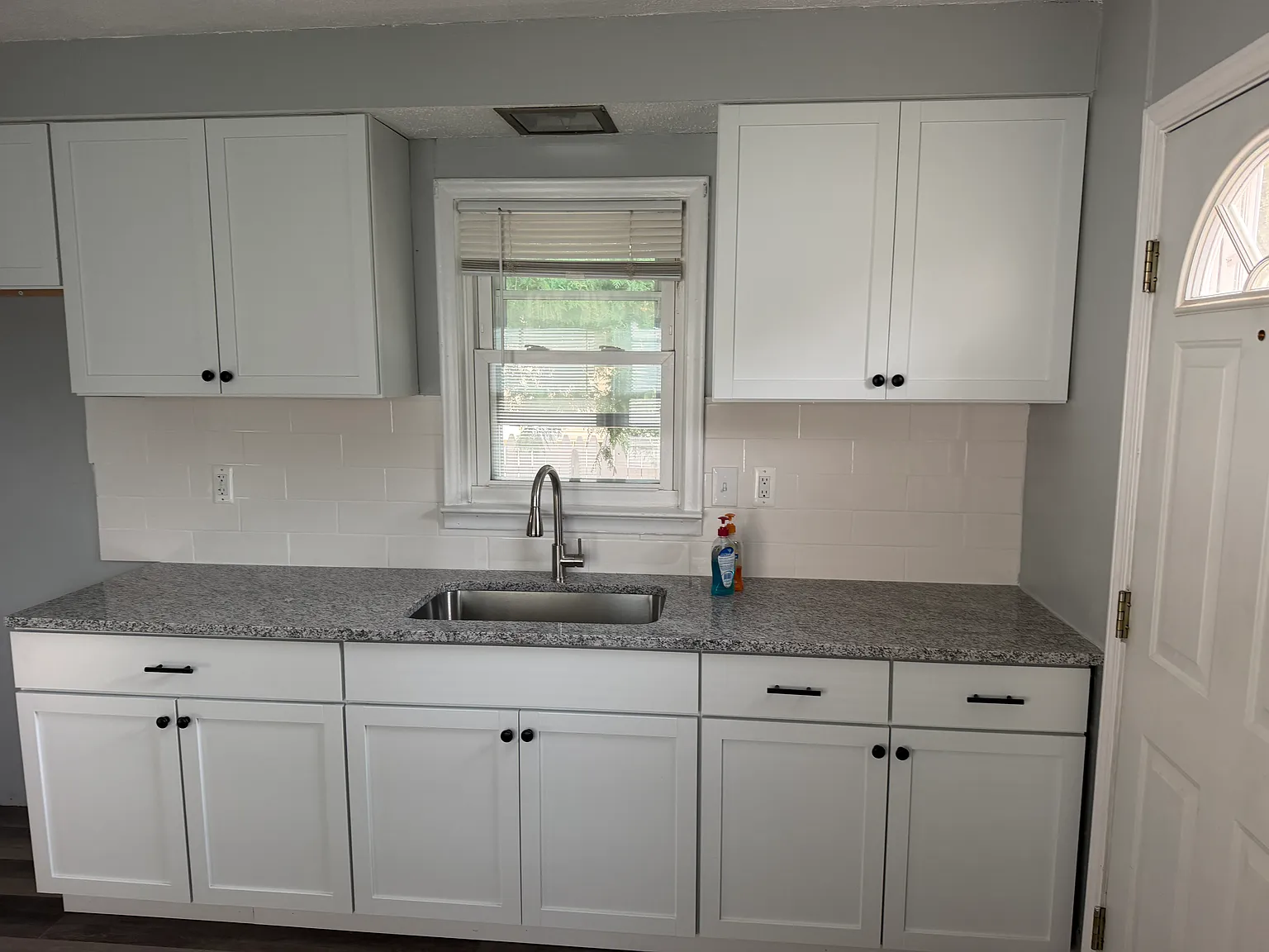 2 bed, 648 sqft, $1,395 — Photo 2