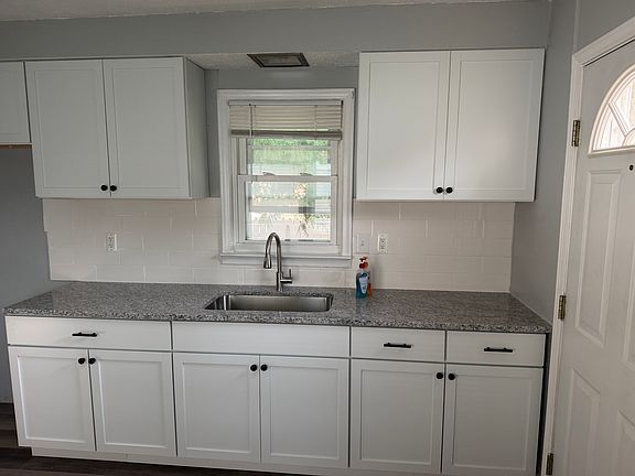 2nd image of 6139 Hampden St