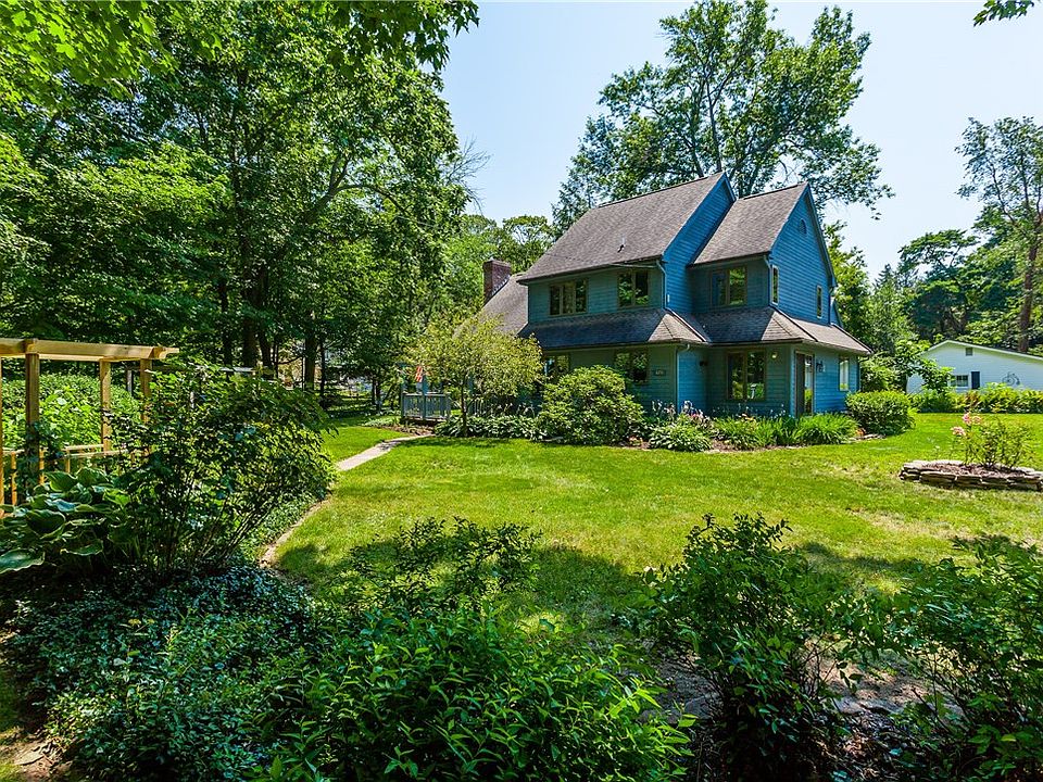 1st image of 675 Forest Lawn Dr #Pvt
