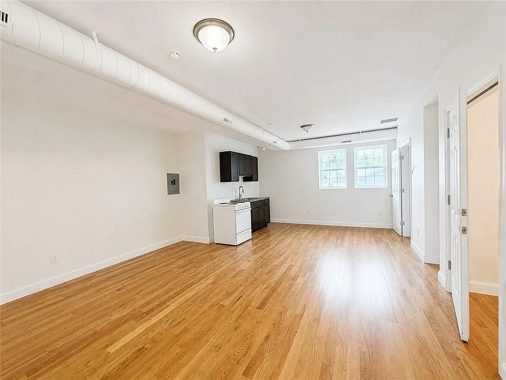 1 bed, 1.0 bath, 500 sqft, $1,750 — Photo 3