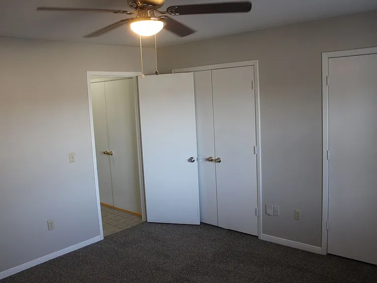 439 N Magnolia St — Photo 7