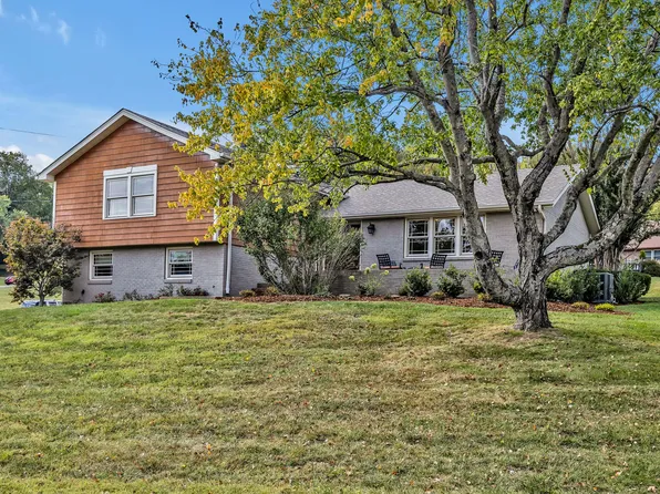 5100 Stoneleigh Cir, Brentwood, TN 37027