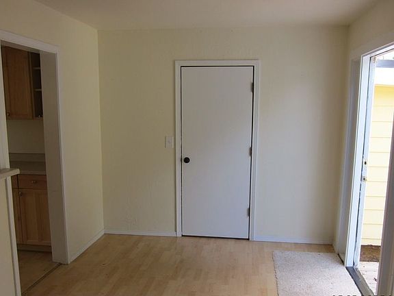 Quaint Breakfast Nook