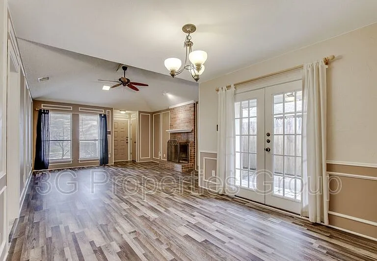 3712 Roussillon Dr — Photo 15