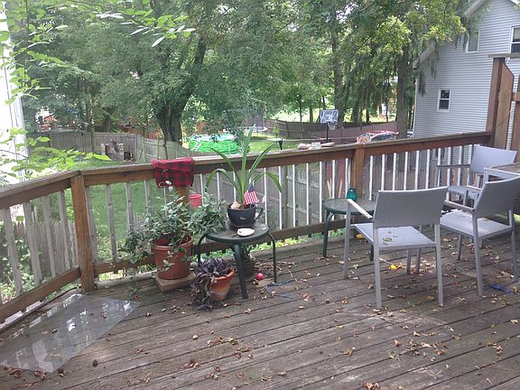 upper deck off kitchen