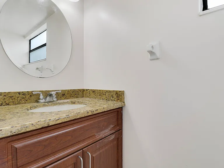 202 Lakewood Dr #11B — Photo 13