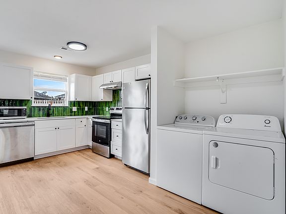 4th image of 3504 SW Landau Ct APT 1