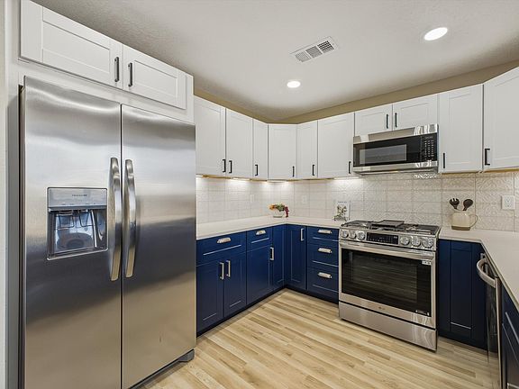 2nd image of 1527 Stoneway Dr NW