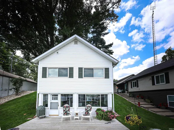 9873 N Eagle Island Rd, Rome City, IN 46784